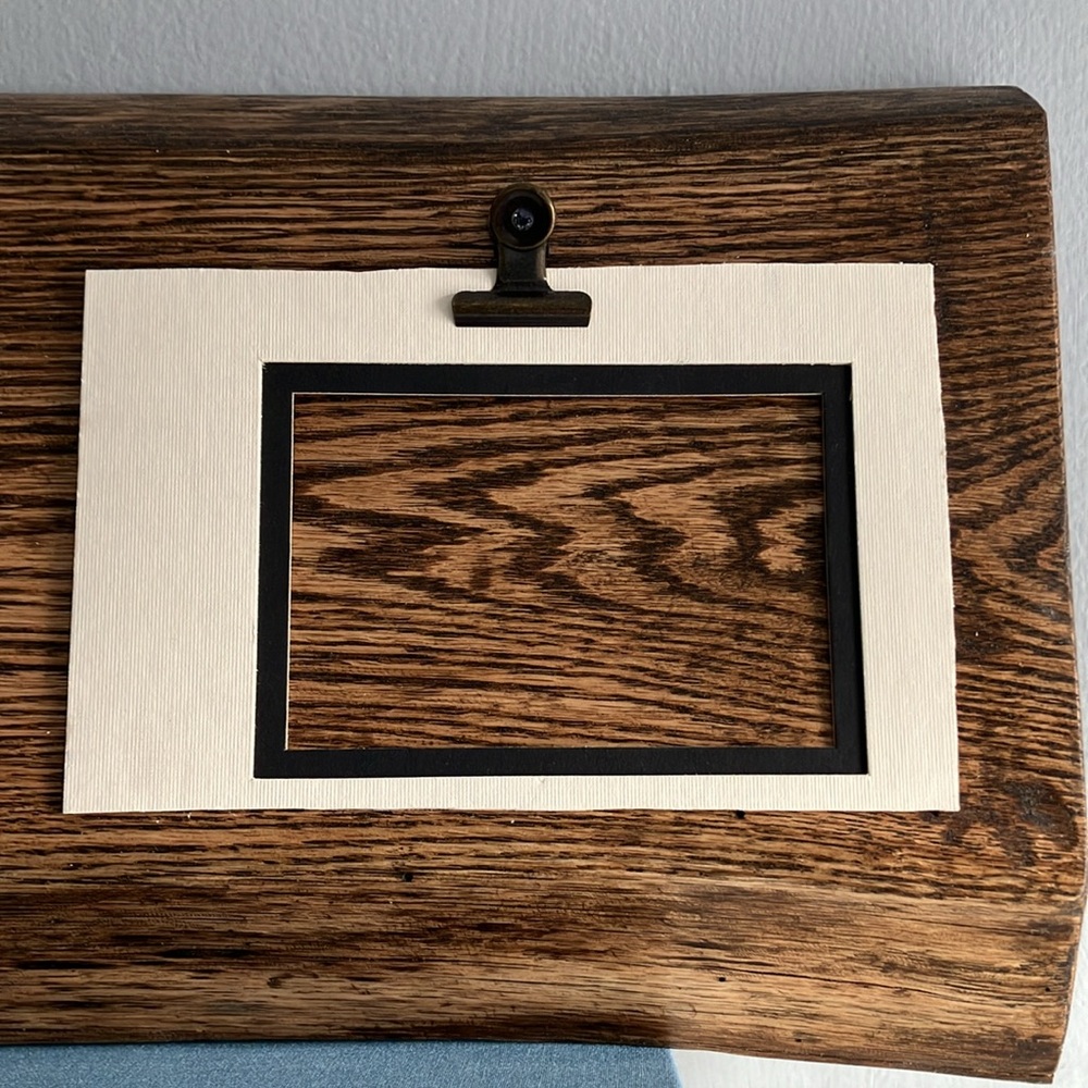 Handmade Hanging Wooden Lion Photo Holder - Picture 3 of 9